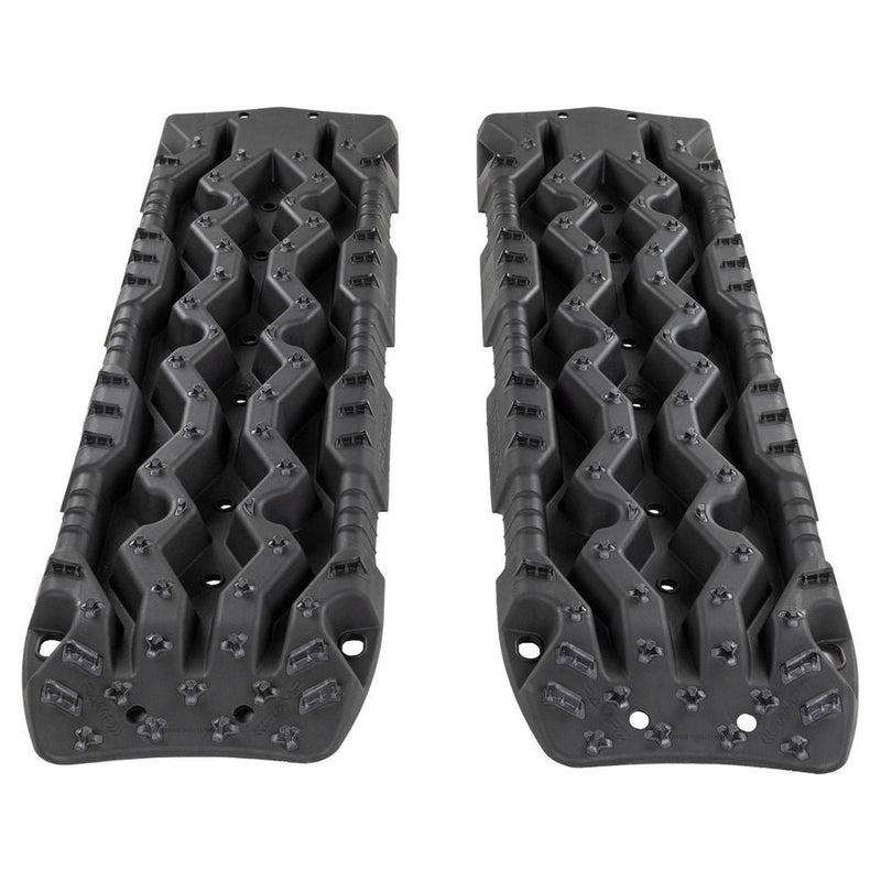 ARB TRED Pro recovery board in black, black nodules, showing the SIPE-LOCK tooth profile and the shovel end, detail view