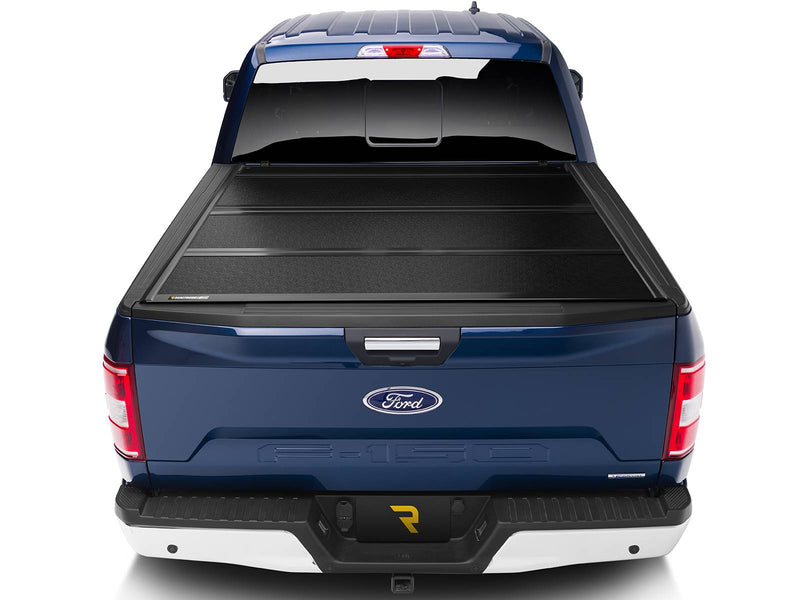Straight-on rear view of the closed BAKFlip FiberMax over the tailgate