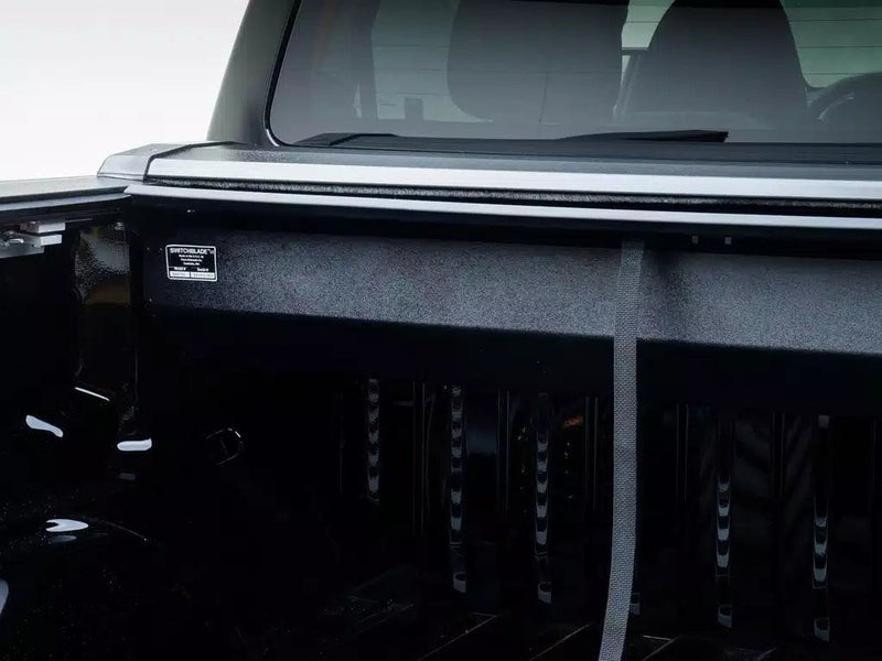 Pace Edwards SwitchBlade Manual Retractable Tonneau Cover, view 10
