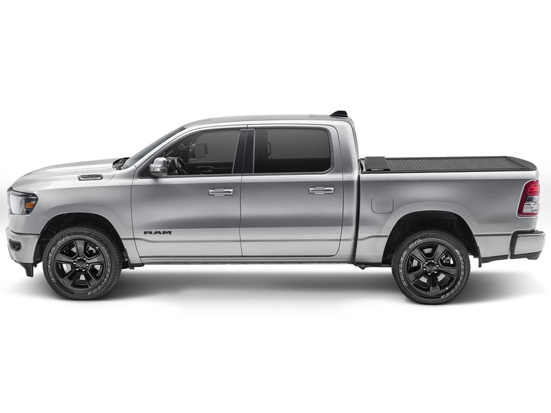 Roll-N-Lock E-Series closed, full side profile of the installed cover