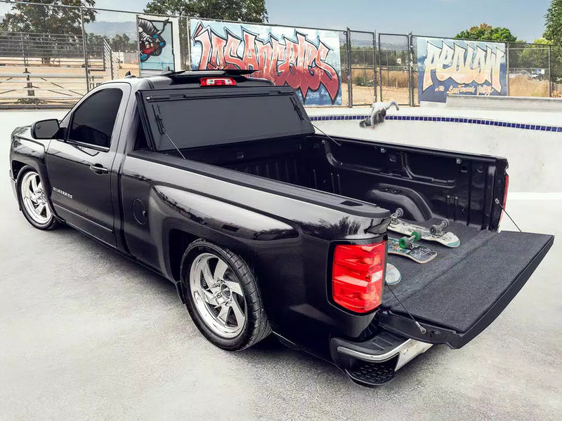 BAKFlip G2 Hard Folding Tonneau Cover on a Jeep Gladiator (JT) — view 10