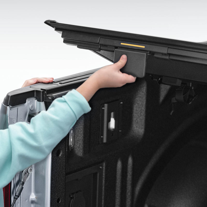 BAKFlip MX4 EZ-Lift Hard Folding Tonneau Cover feature detail (view 7)