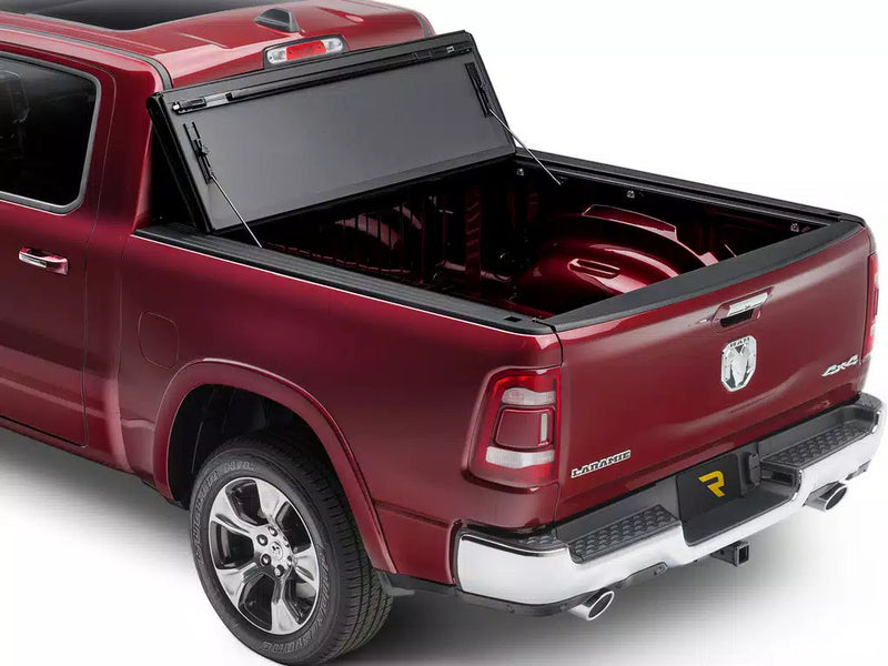 BAKFlip MX4 Hard Folding Tonneau Cover on a 2014-2018 Chevrolet Silverado 1500 / GMC Sierra 1500 — view 8