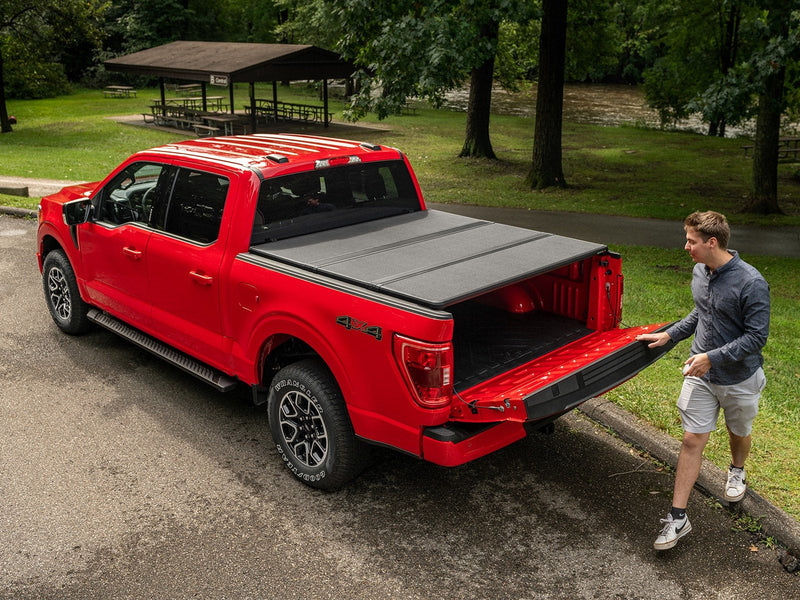 Extang Solid Fold ALX Hard Folding Tonneau Cover for 2014-2019 Chevrolet Silverado 1500/2500/3500 / GMC Sierra 1500/2500/3500 (6'6" Bed), in use