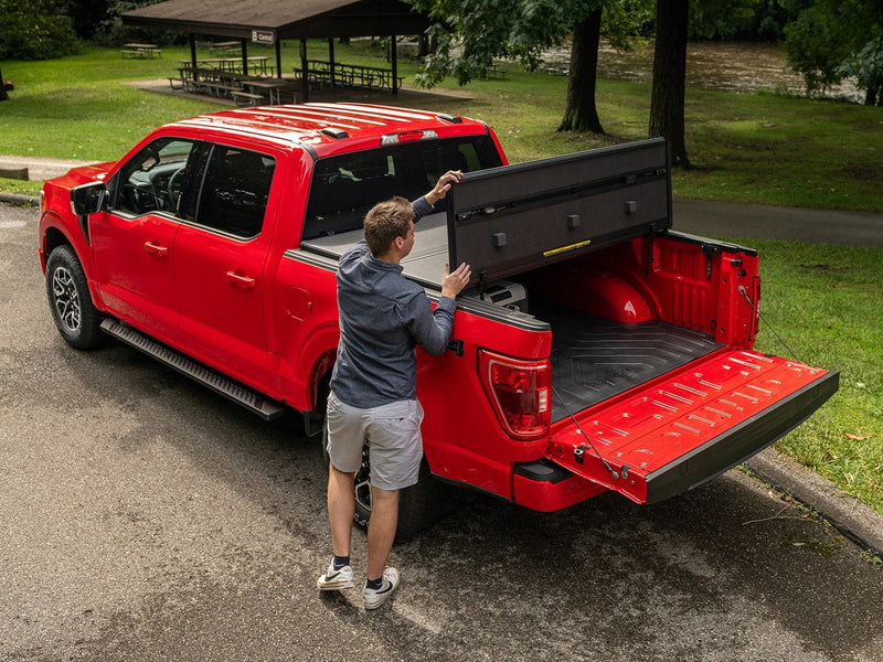 Extang Solid Fold ALX Hard Folding Tonneau Cover for 2014-2018 Chevrolet Silverado 1500 / GMC Sierra 1500 (5'8" Bed), in use