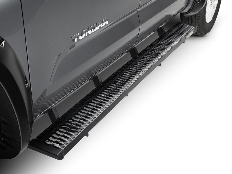 N-Fab Growler Fleet side steps in textured black, installed along the rocker, on a Toyota Tundra
