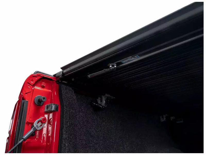 Pace Edwards Full Metal JackRabbit Manual Retractable Tonneau Cover for 2020-2026 Jeep Gladiator (5' Bed, Cover with Standard Rails), view 5