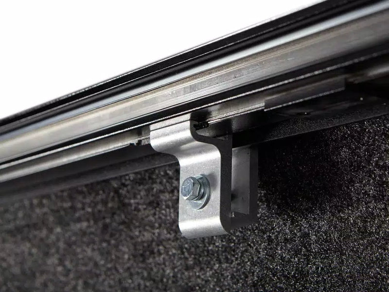 Pace Edwards SwitchBlade Manual Retractable Tonneau Cover, view 5