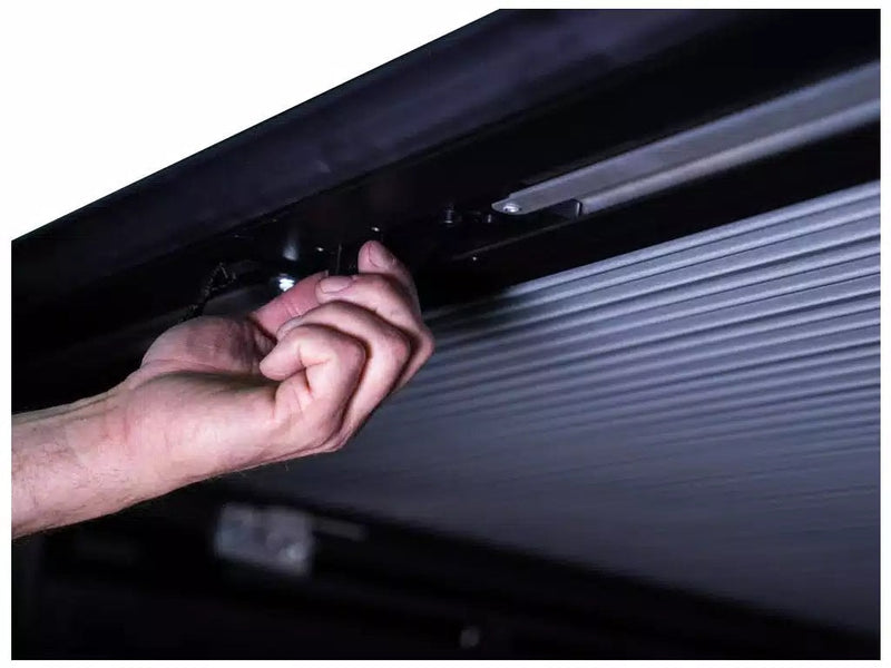 Pace Edwards SwitchBlade Manual Retractable Tonneau Cover, view 9