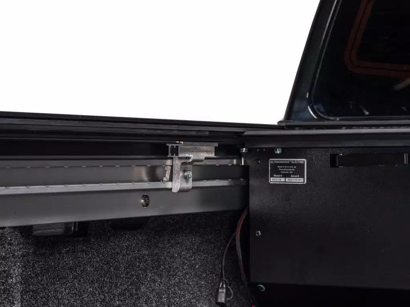 Pace Edwards UltraGroove Electric Retractable Tonneau Cover, view 8