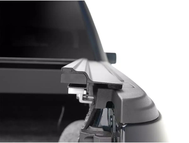 RetraxONE MX Retractable Tonneau Cover for 2014-2018 Chevrolet Silverado 1500 / GMC Sierra 1500 (5'8" Bed, Standard Rails), view 8